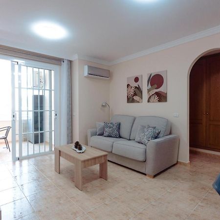 Apto Ache, Acogedor Apartamento De 66 M Con Terraza, Aire Acondicionado Y Parking Privado Gratuito Los Abrigos Luaran gambar