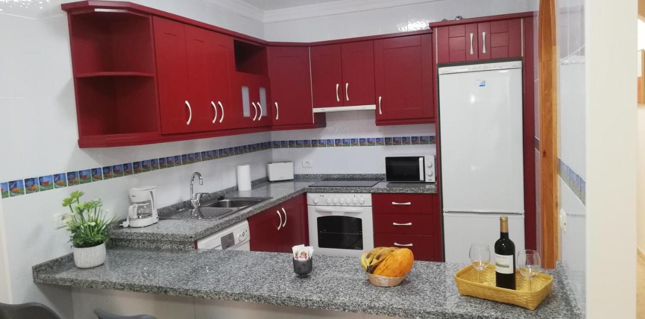 Apto Ache, Acogedor Apartamento De 66 M Con Terraza, Aire Acondicionado Y Parking Privado Gratuito Los Abrigos Luaran gambar
