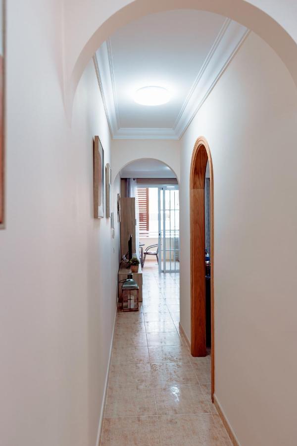 Apto Ache, Acogedor Apartamento De 66 M Con Terraza, Aire Acondicionado Y Parking Privado Gratuito Los Abrigos Luaran gambar